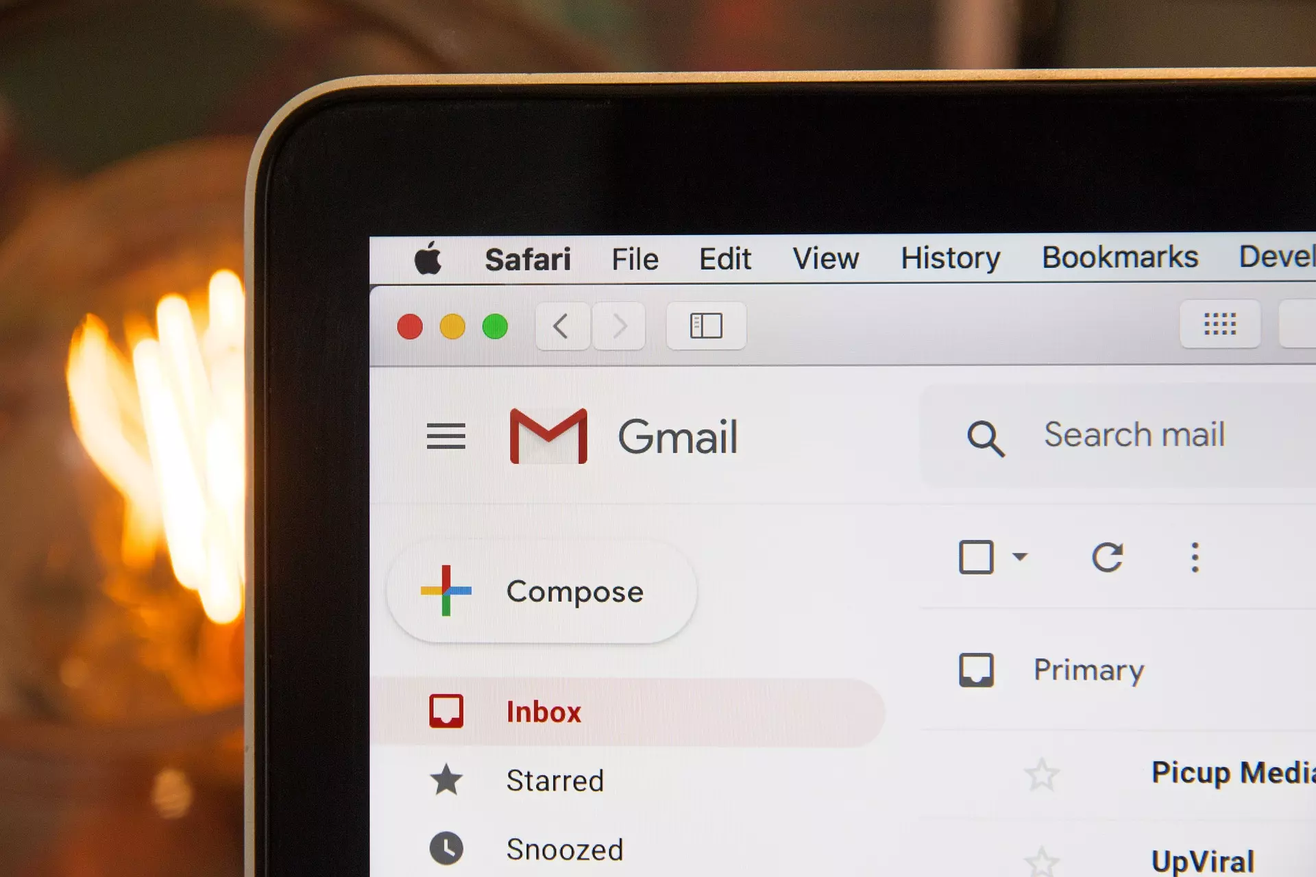 Tela do Gmail aberta no computador. Como fazer um email do Gmail? 