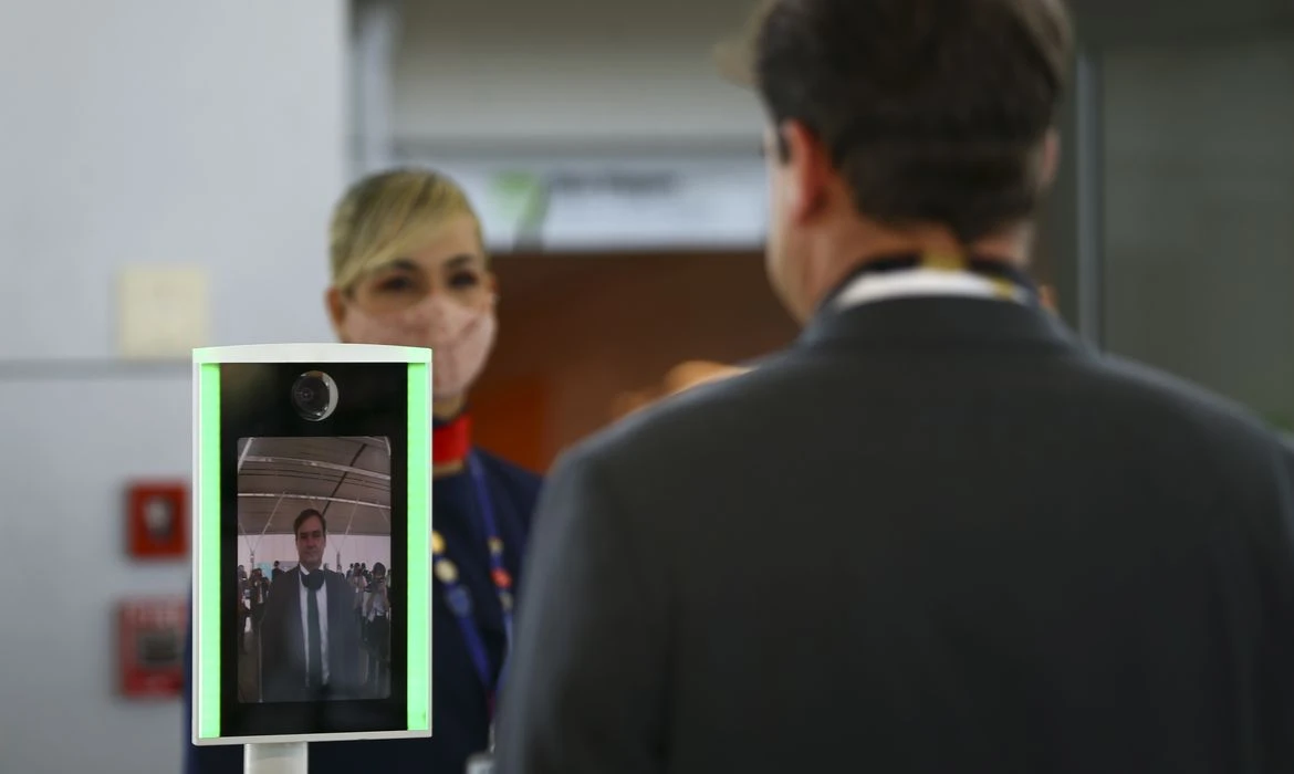 Biometria Facial esta sendo testada no aeroporto de Brasília em Embarques